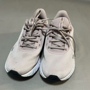 Nude Nike Sz w 9 shoes